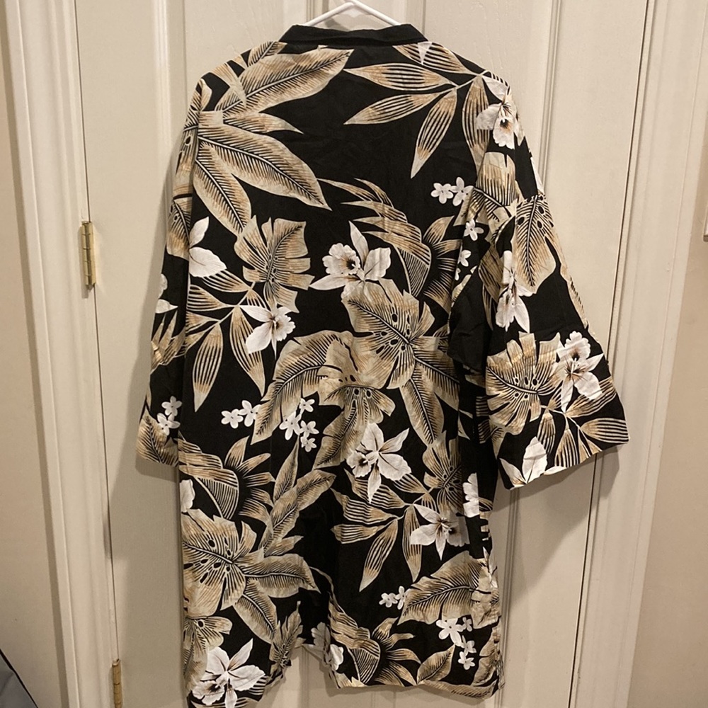 Robe Cover-Up - Picture 4 of 4